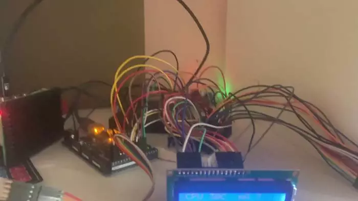 The Arduino-powered status display